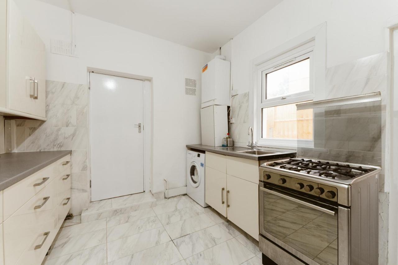 לונדון Great Rooms In Plaistow מראה חיצוני תמונה